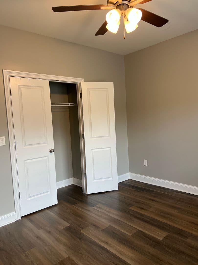 Bowling Green Apartment: 5882 Otte Ct