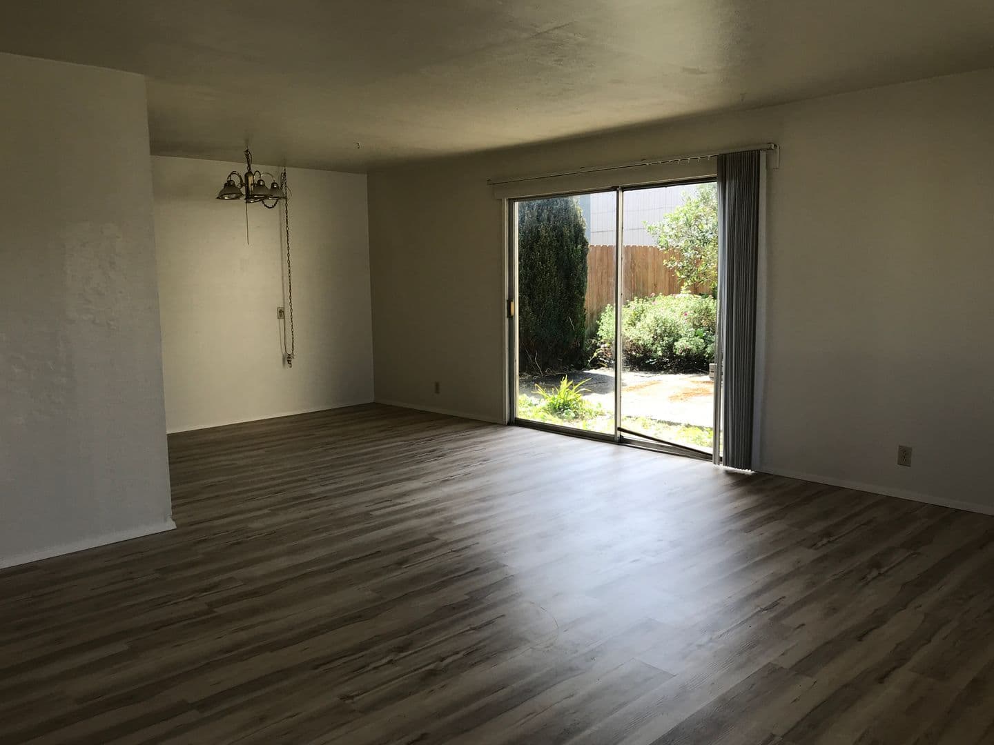 Arcata Apartment: 1858 Hauser Court