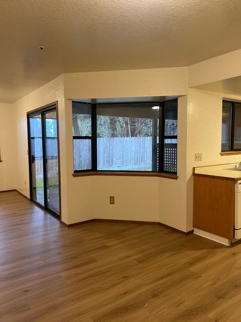 EUREKA Apartment: 1617 L ST