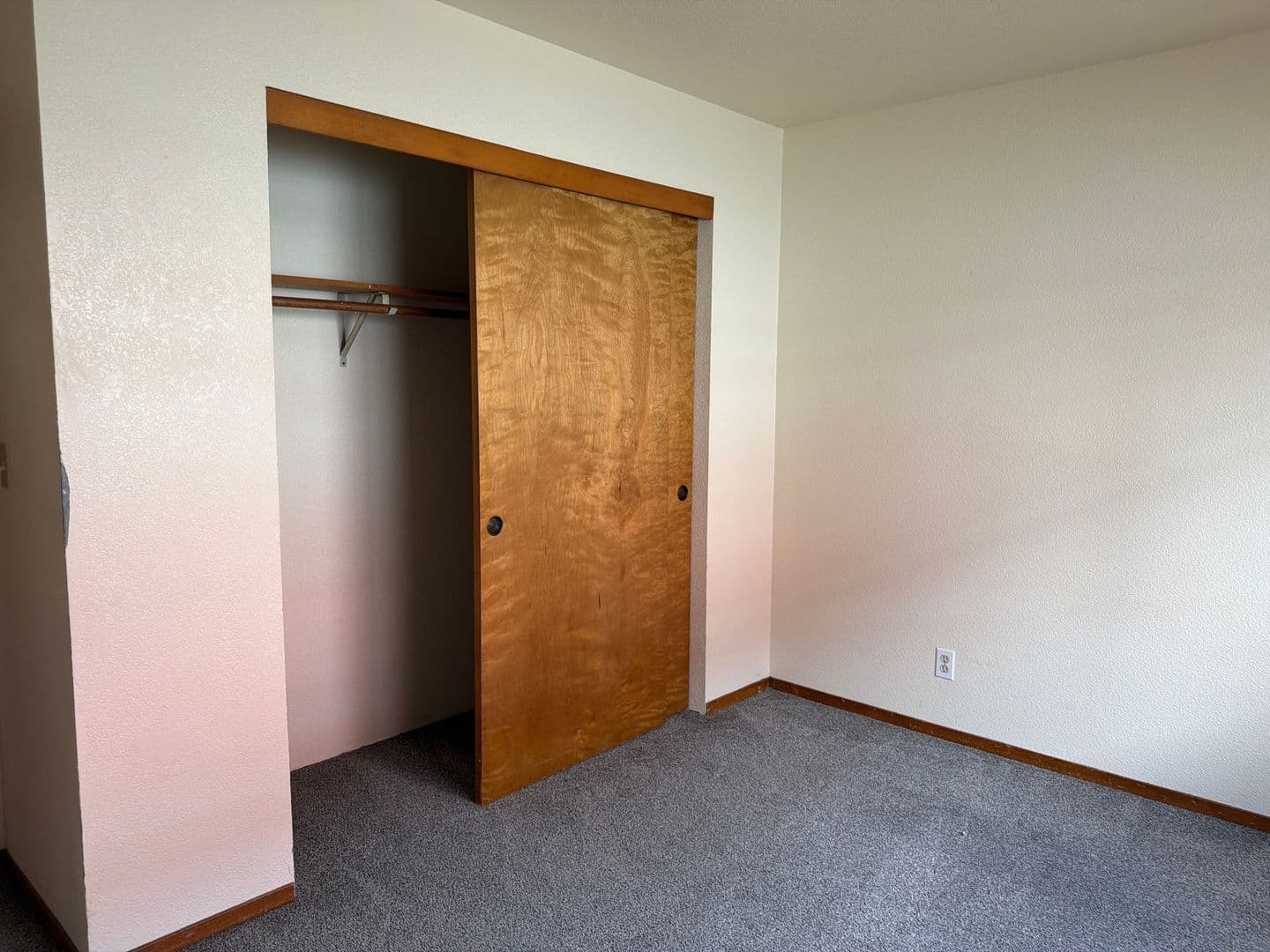 Eureka Apartment: 820 A Street