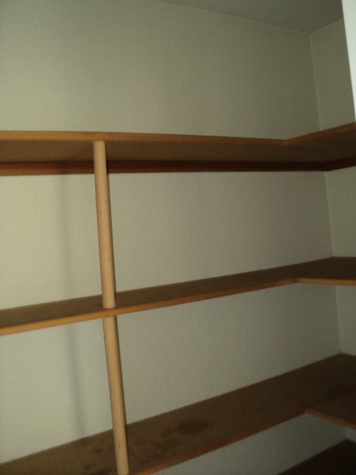 Eureka Apartment: 4665 Crane Street
