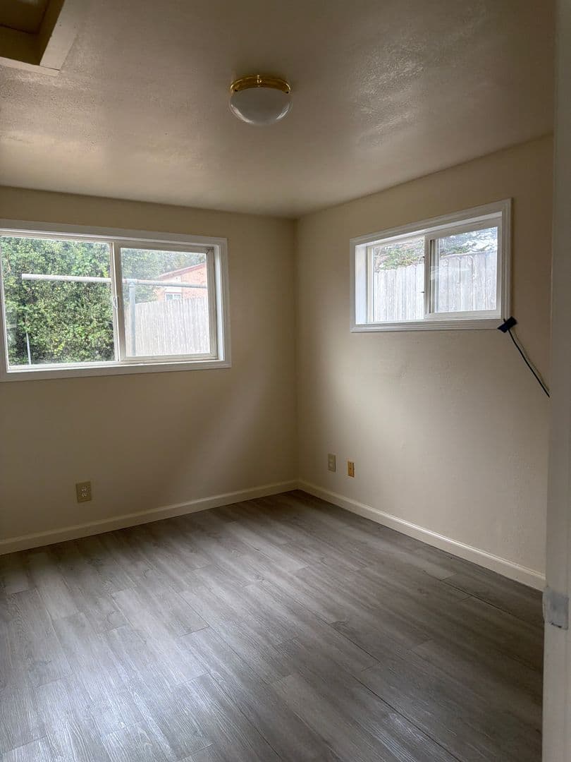 Eureka Apartment: 1321 - 1331  Vernon Street