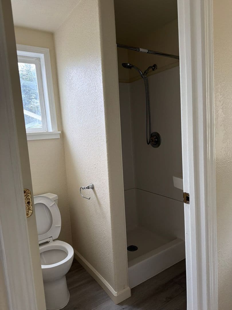 Eureka Apartment: 1321 - 1331  Vernon Street