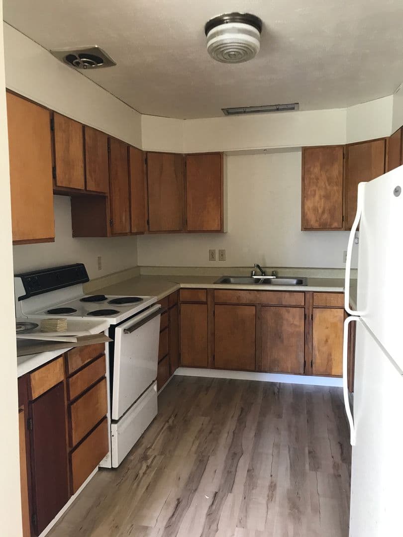 Arcata Apartment: 1858 Hauser Court