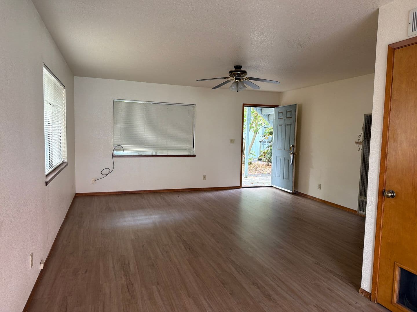 Eureka Apartment: 820 A Street