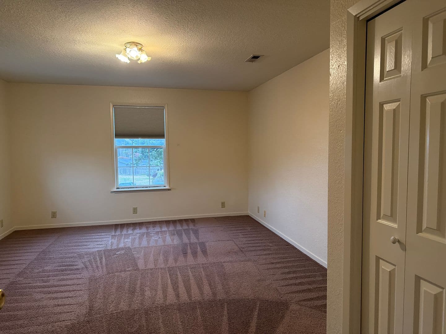 Eureka Apartment: 4665 Crane Street