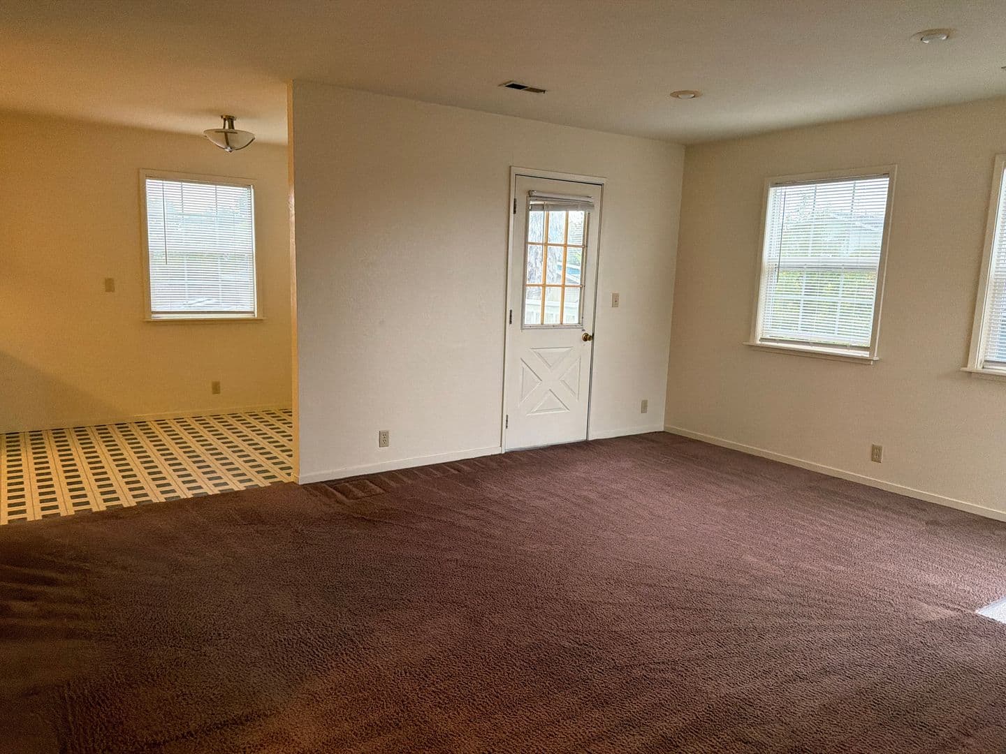 Eureka Apartment: 4665 Crane Street