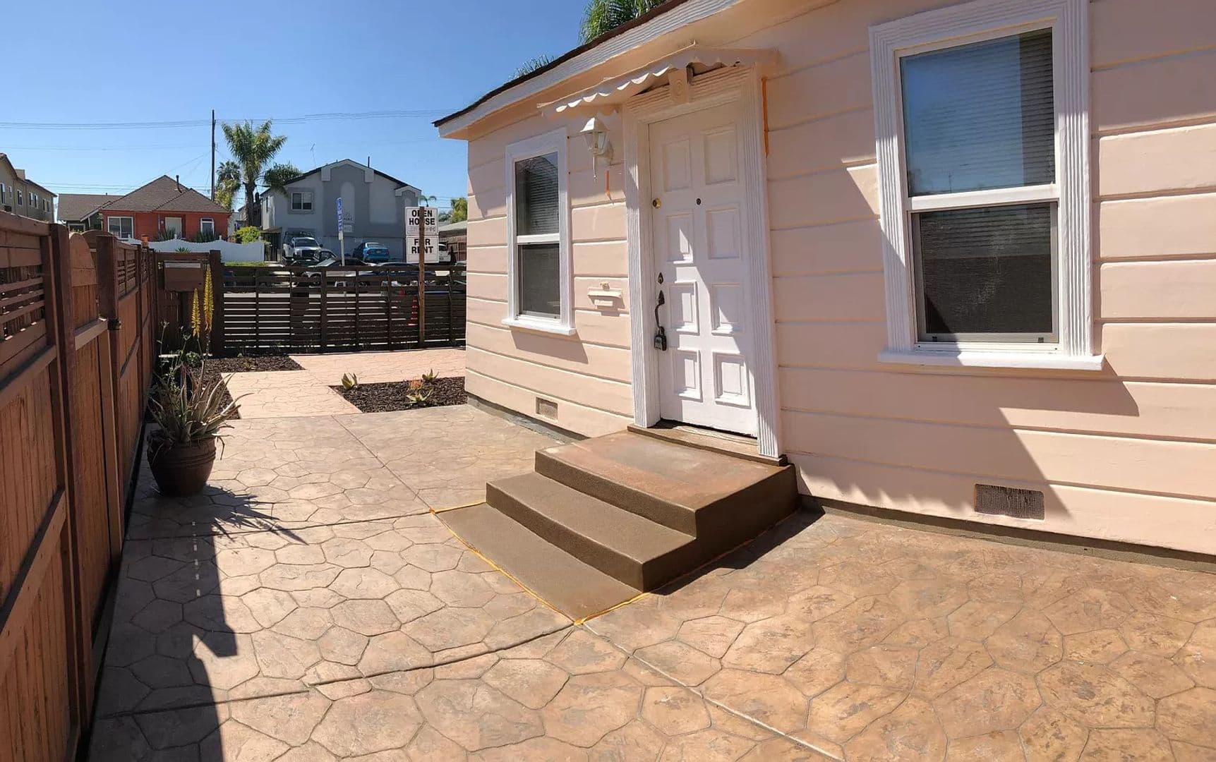 San Diego Apartment: 4083 Iowa St