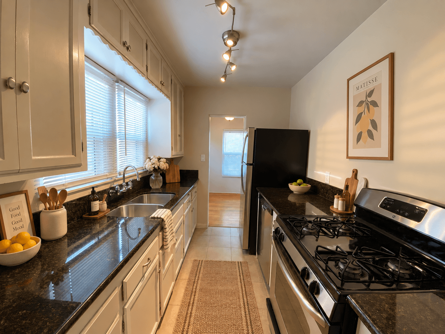 San Diego Apartment: 4083 Iowa St