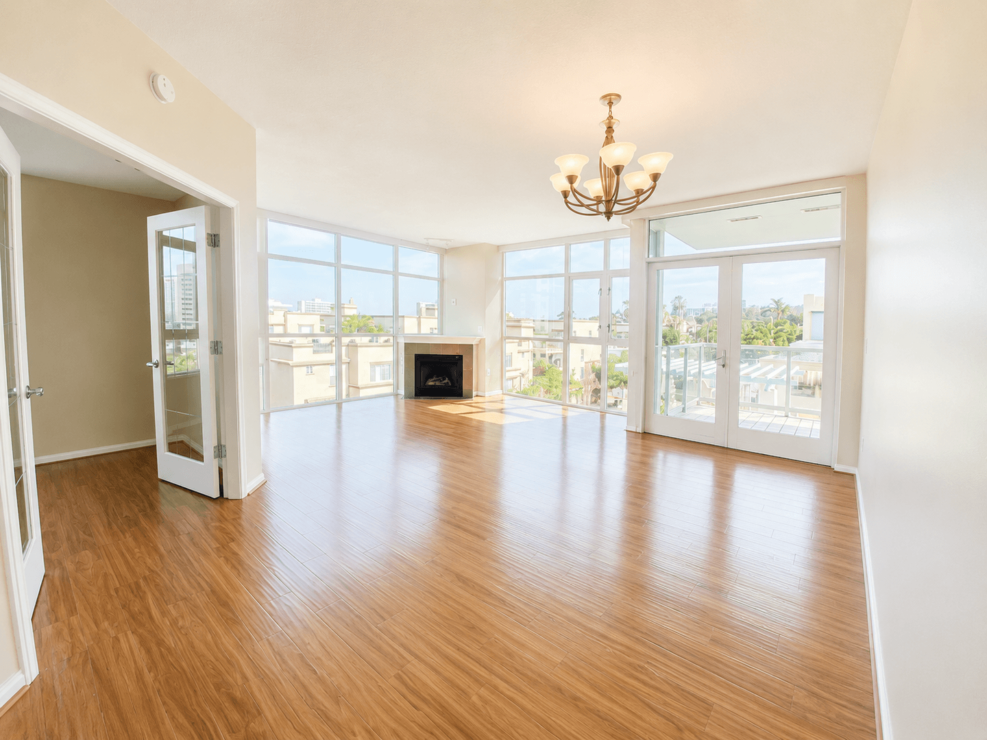 San Diego Condo: 850 Beech St