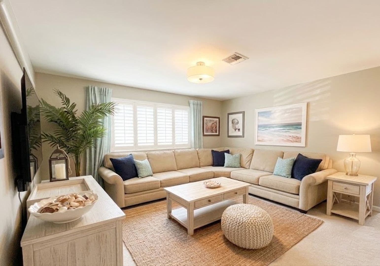 San Diego House: 4405 Santa Monica Ave