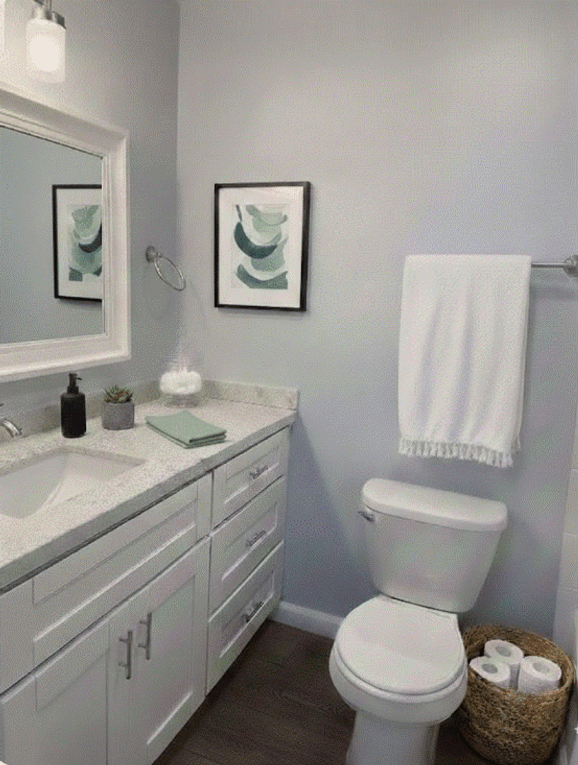 San Diego Condo: 8036 Linda Vista Rd. #1E