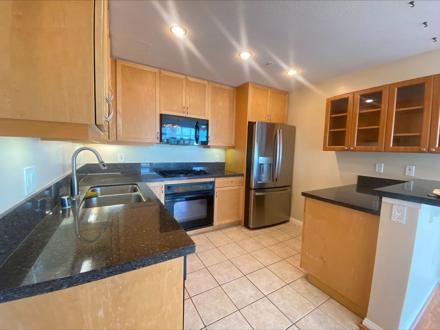 San Diego Condo: 850 Beech St