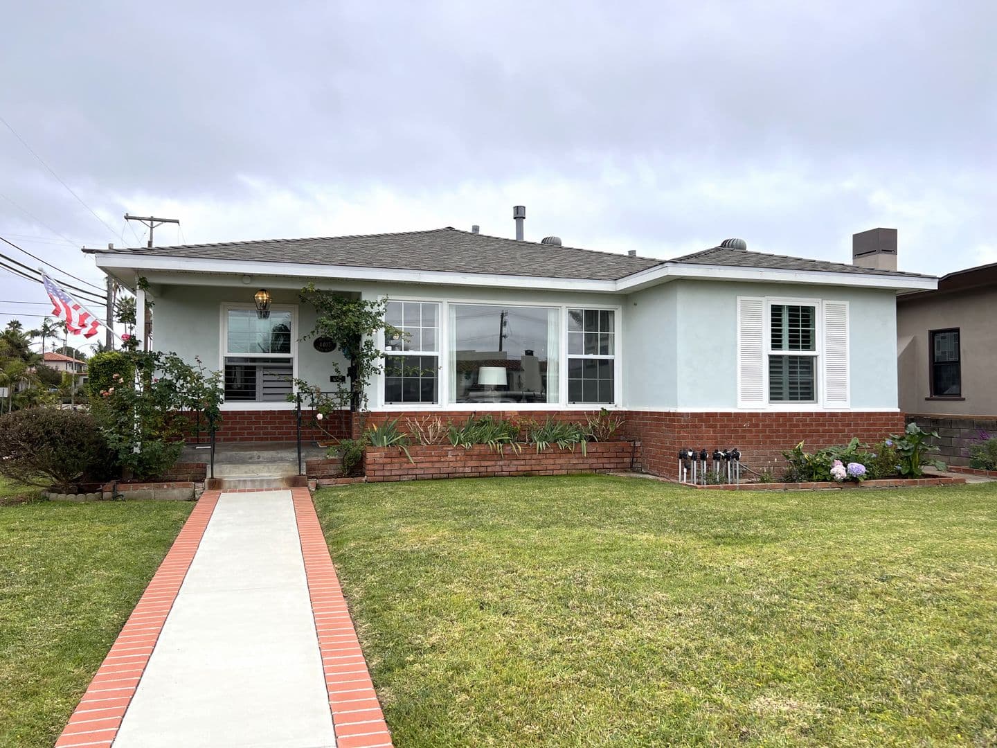 San Diego House: 4405 Santa Monica Ave