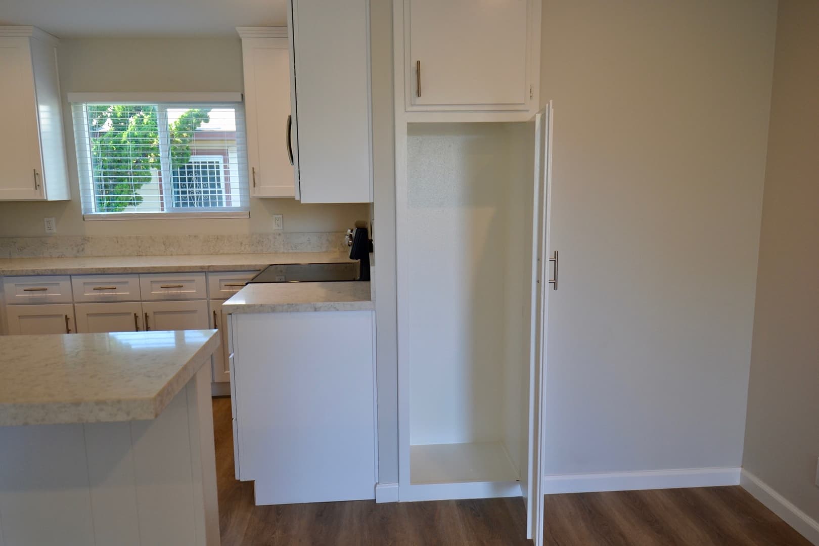 San Diego Apartment: 4298 Maryland St