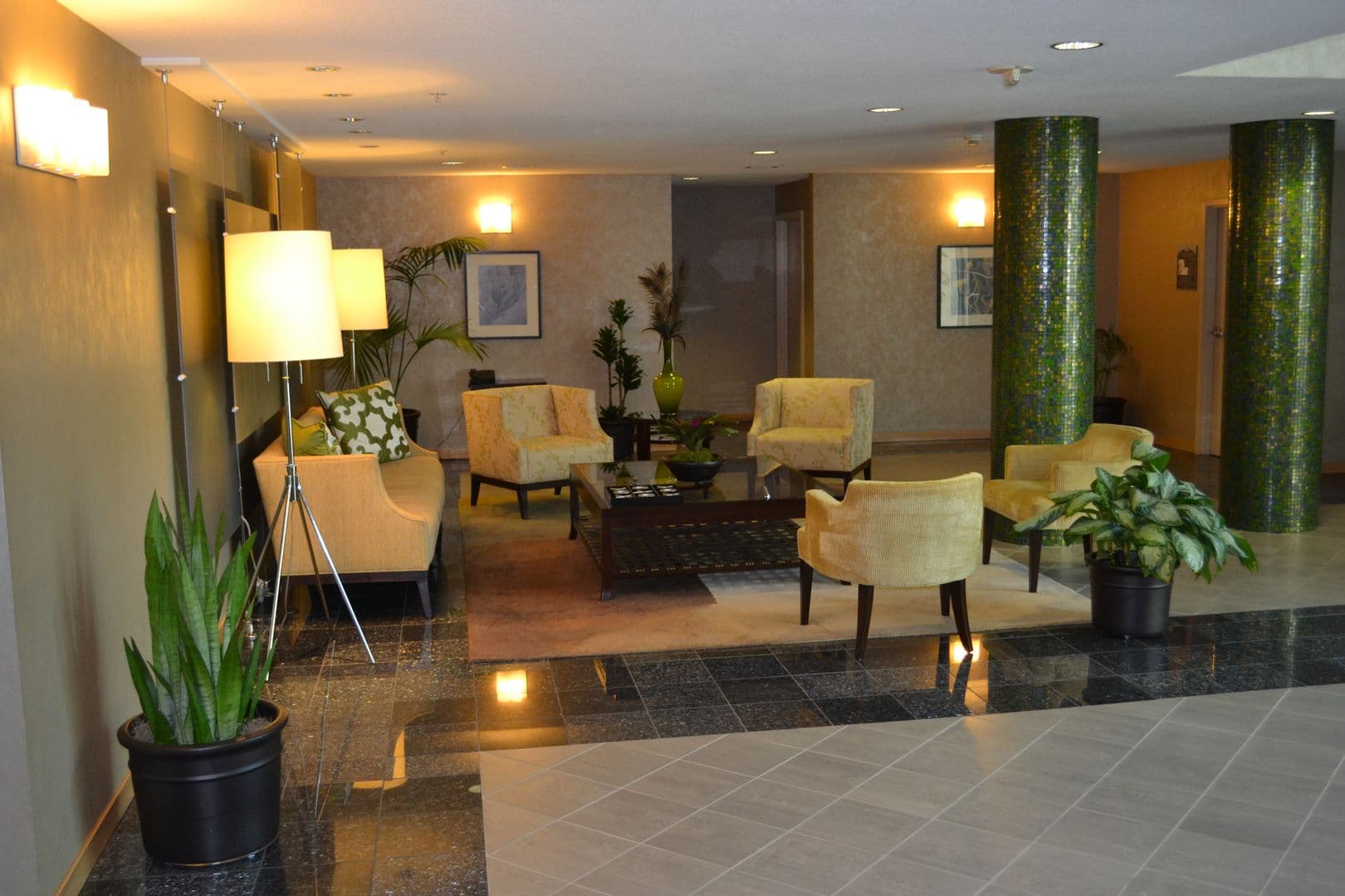 San Diego Condo: 850 Beech St