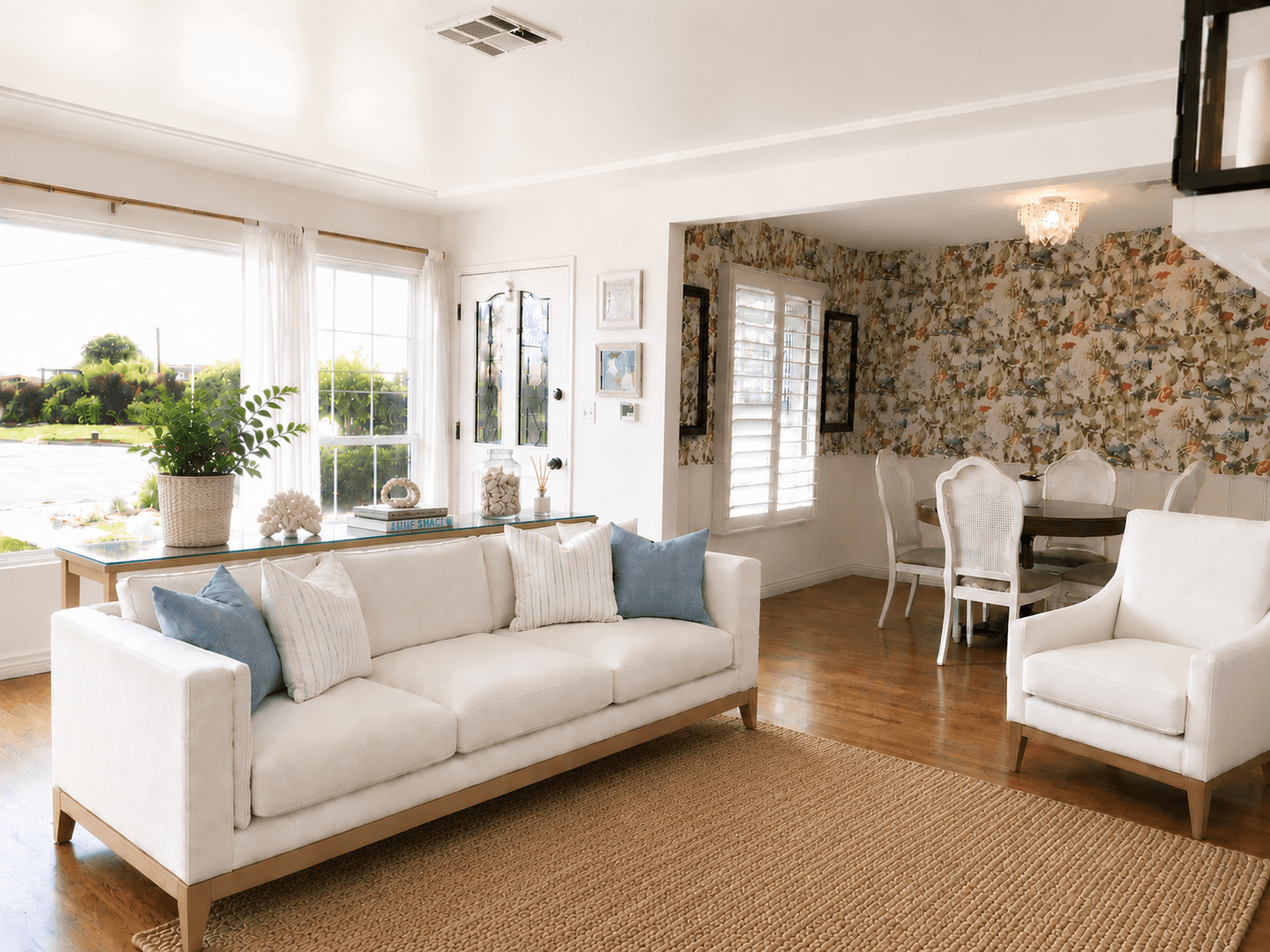 San Diego House: 4405 Santa Monica Ave