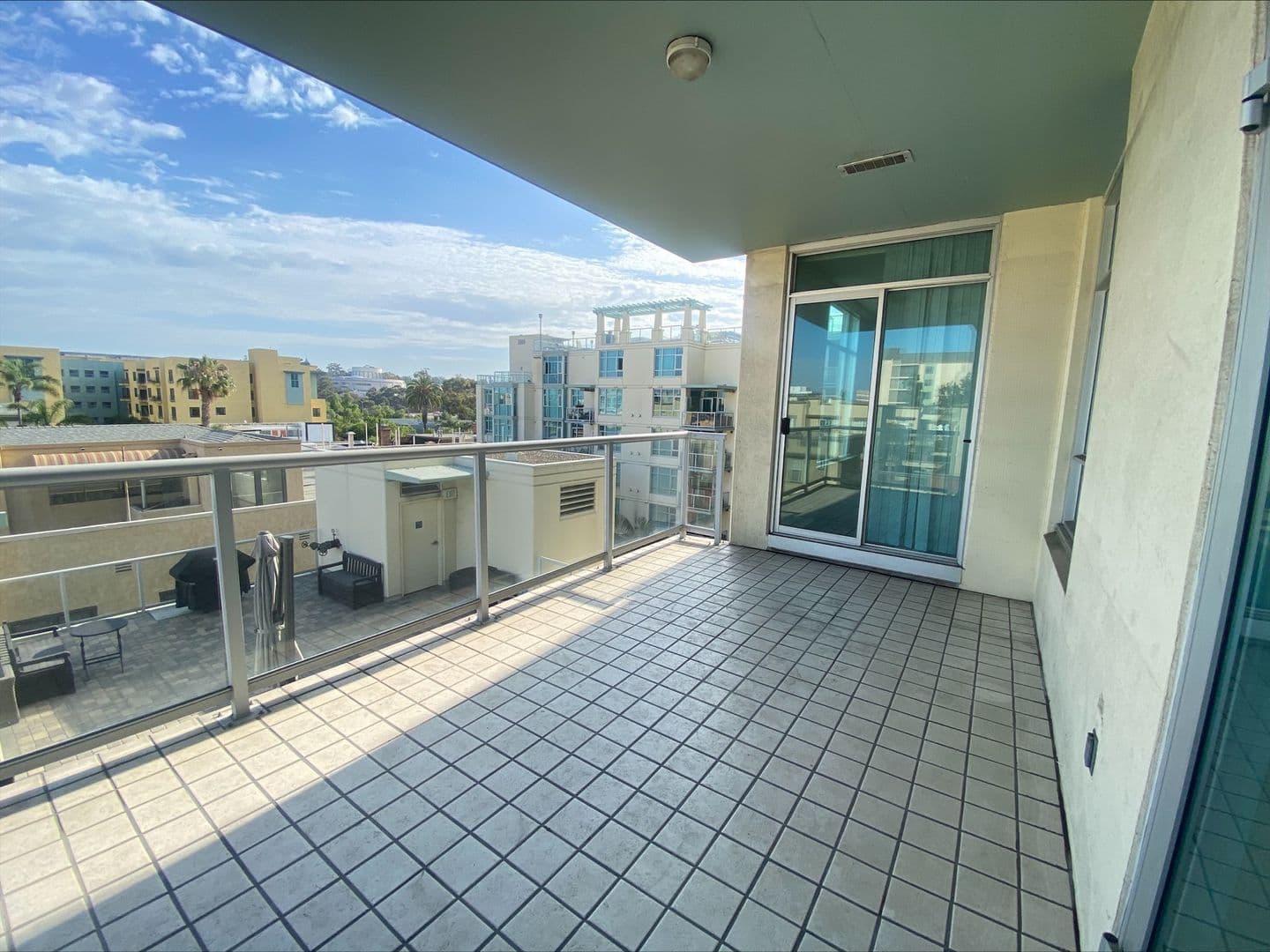San Diego Condo: 850 Beech St