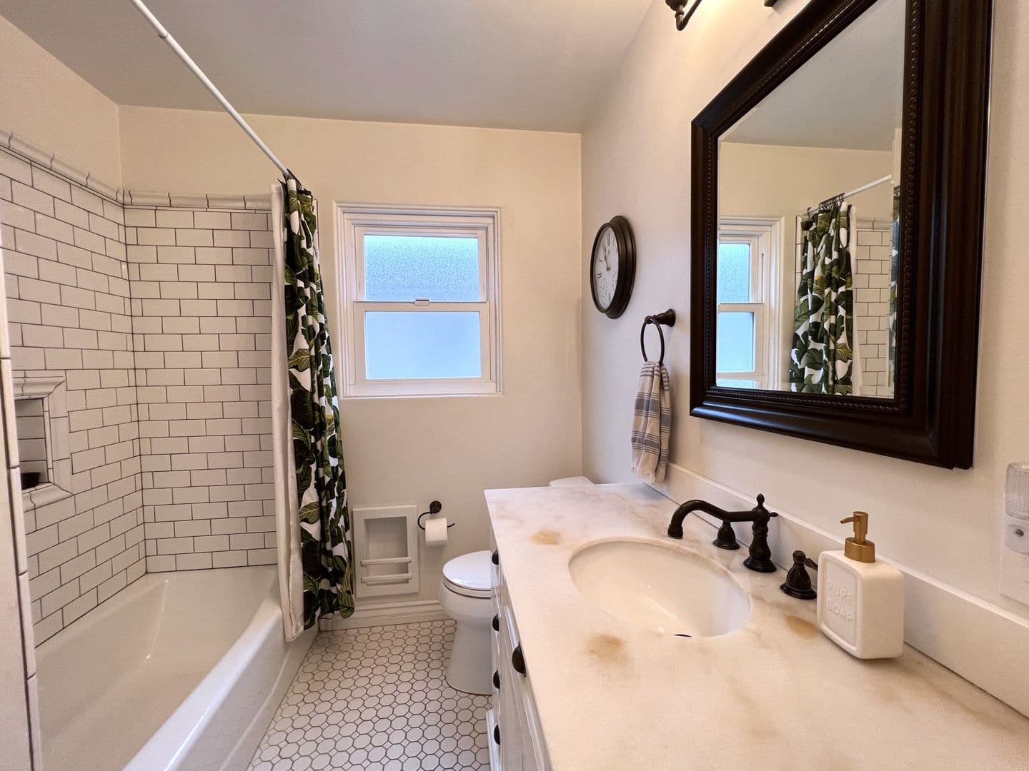 San Diego House: 4405 Santa Monica Ave