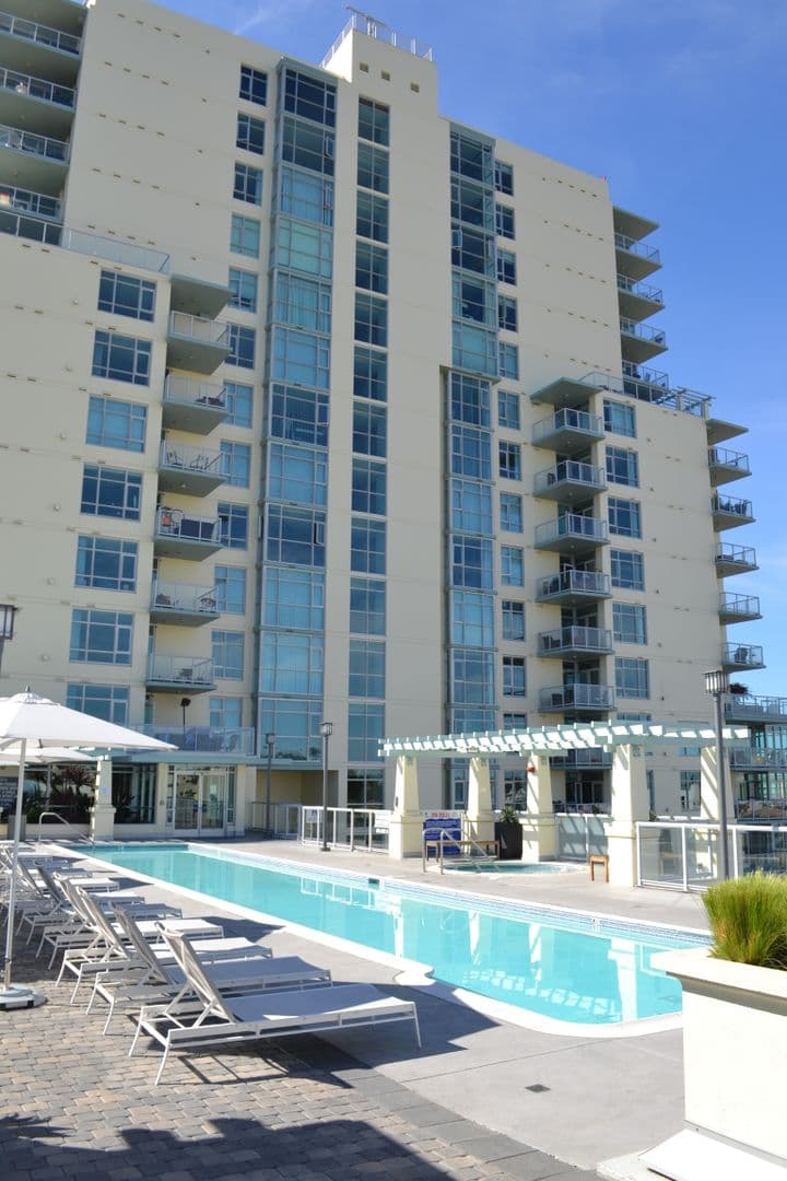 San Diego Condo: 850 Beech St