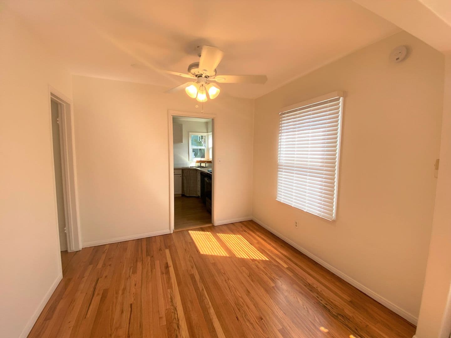 San Diego Apartment: 1082 Lincoln Avenue