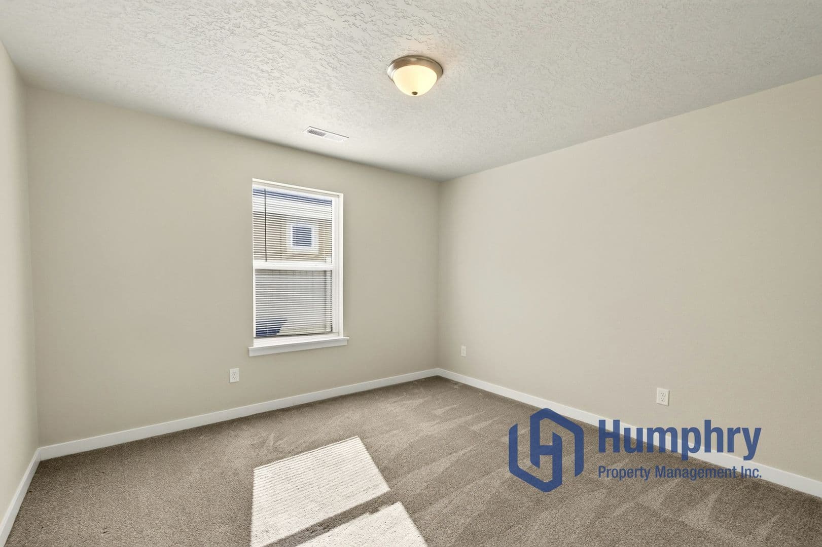 Nampa House: 7613 E Iroquois St