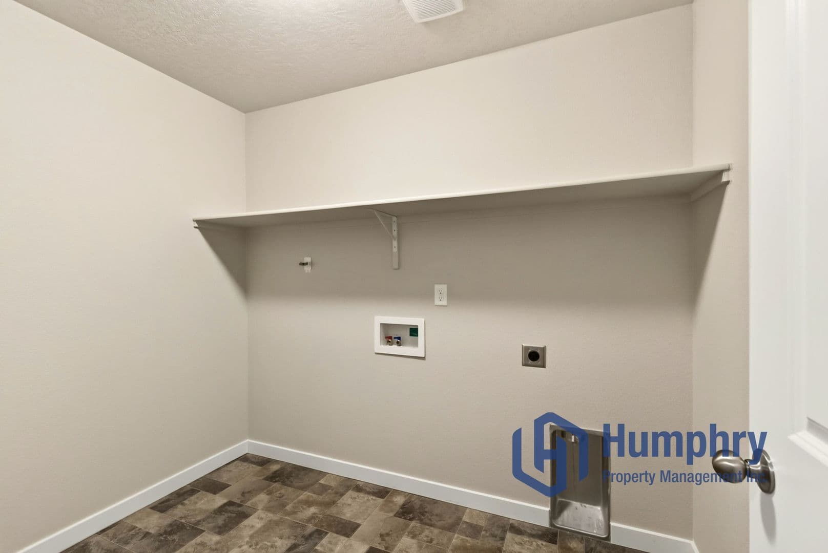 Nampa House: 7613 E Iroquois St