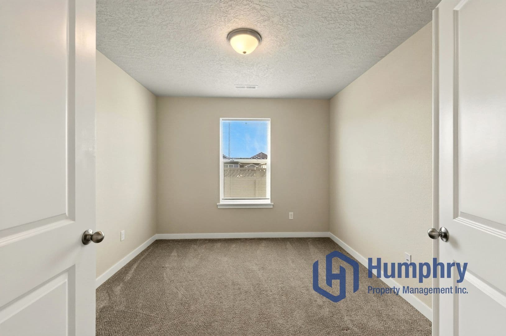 Nampa House: 7613 E Iroquois St