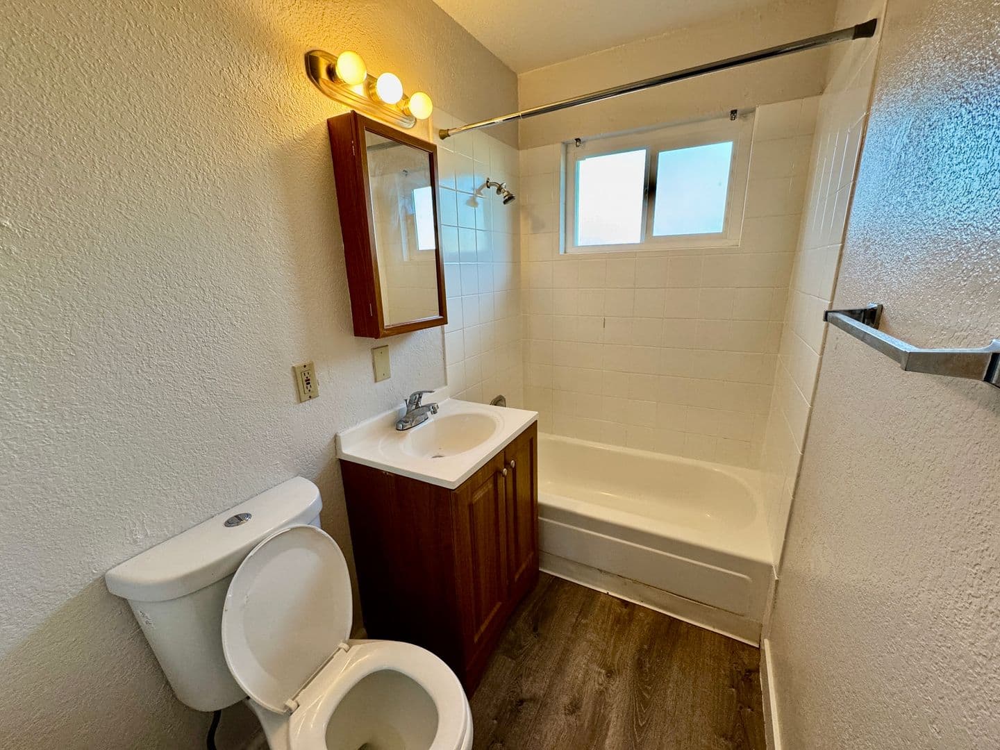 Richmond Apartment: 170 21st St