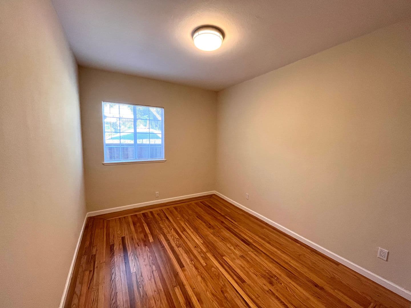 Oakland House: 2436 9th Ave