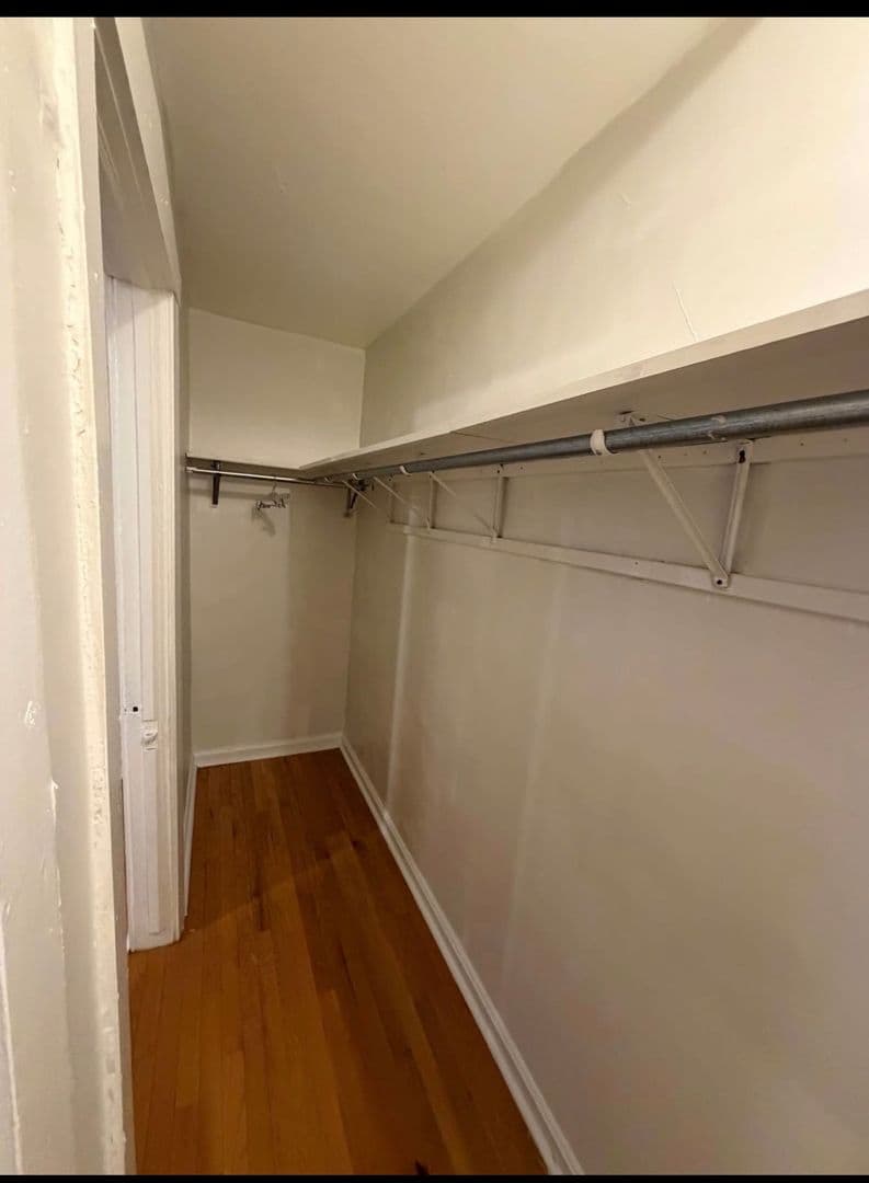 Chicago Apartment: 7455 N. Greenview