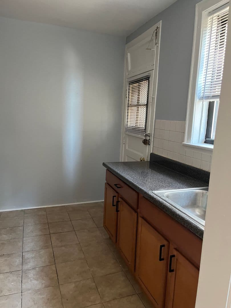 Chicago Apartment: 1623-33 W. Lunt