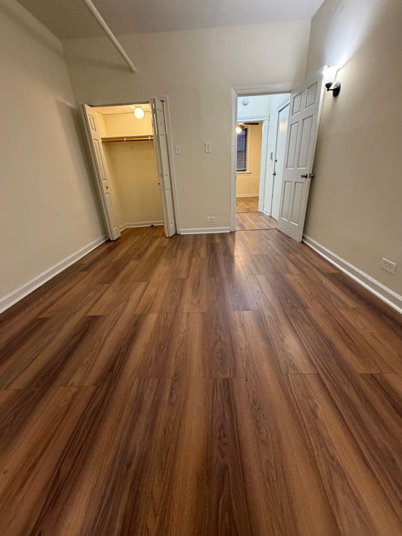 Chicago Apartment: 5050-58 N.Kenmore
