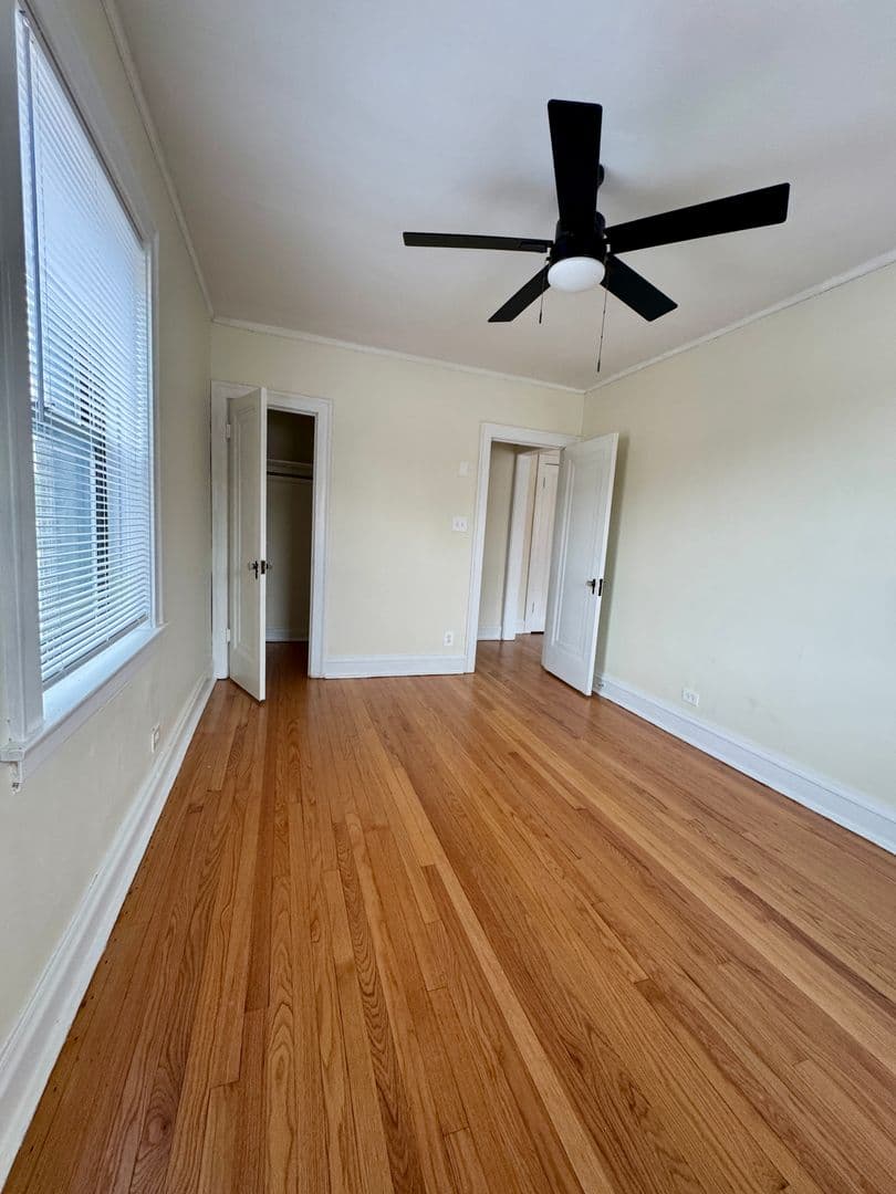 Chicago Apartment: 2402-10 W.Lunt