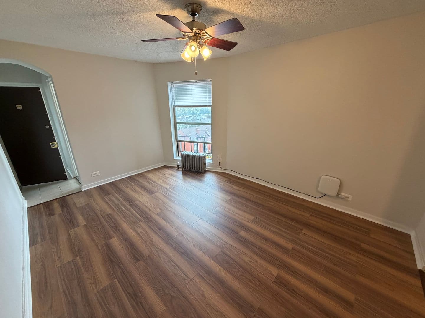 Chicago Apartment: 910 W. Lawrence