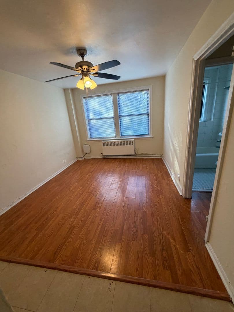 Chicago Apartment: 4717 N. Winthrop