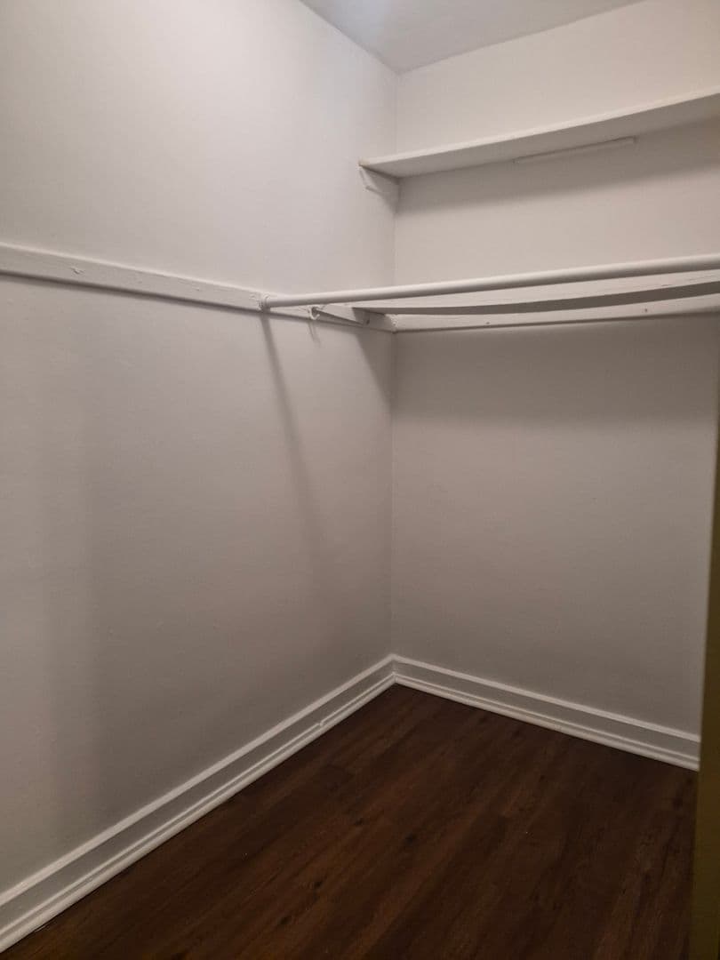 Chicago Apartment: 5210-14 South Woodlawn Avenue