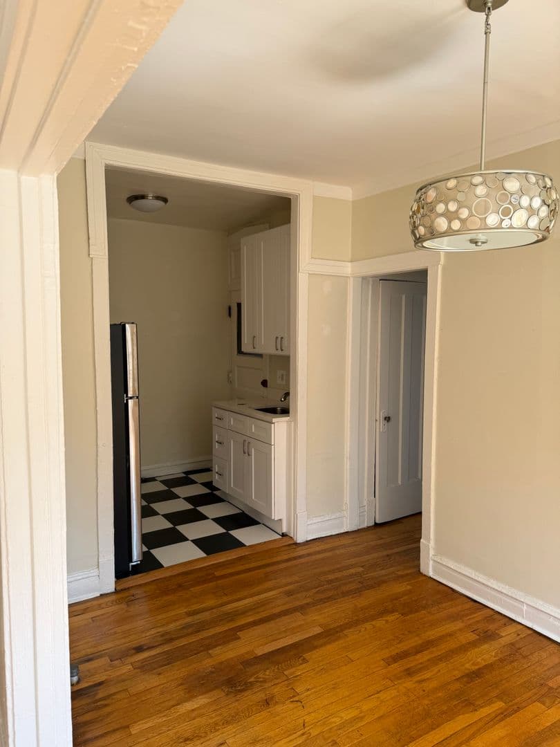 Chicago Apartment: 5545-51 N. Magnolia