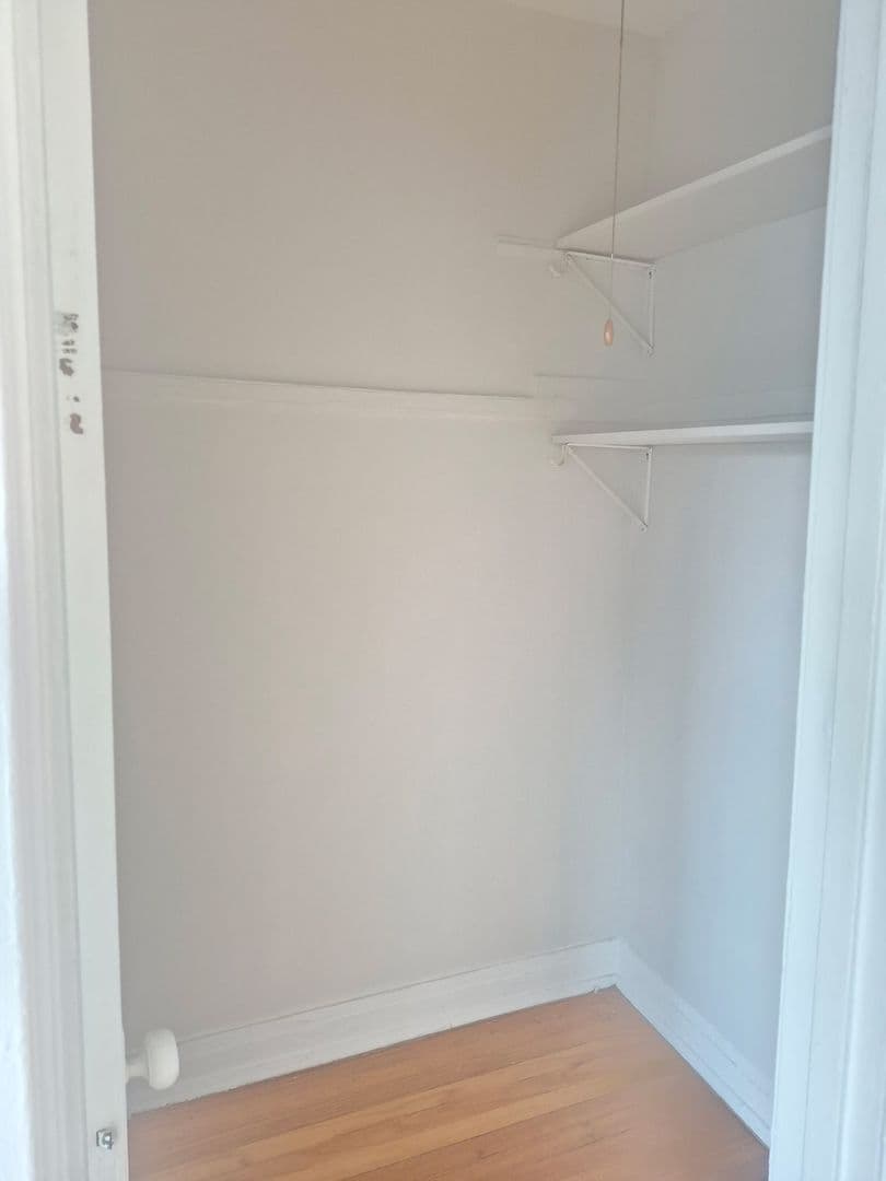 Chicago Apartment: 5417 South Harper