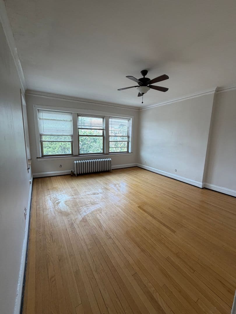 Chicago Apartment: 7665-69 N. Sheridan