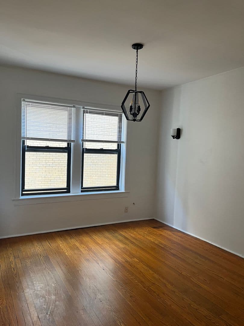 Chicago Apartment: 1623-33 W. Lunt