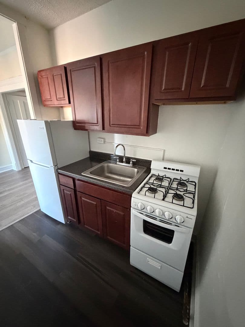Chicago Apartment: 5050-58 N.Kenmore