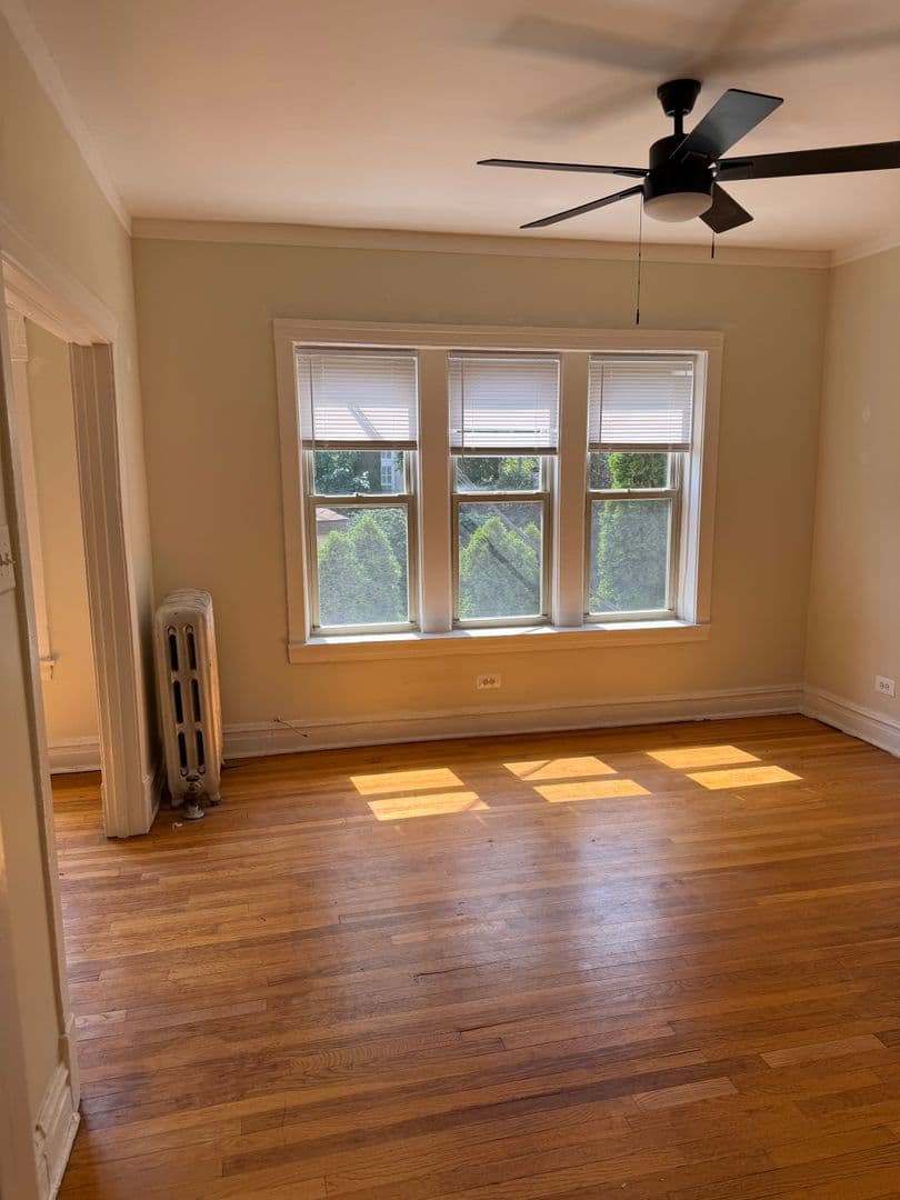 Chicago Apartment: 5545-51 N. Magnolia