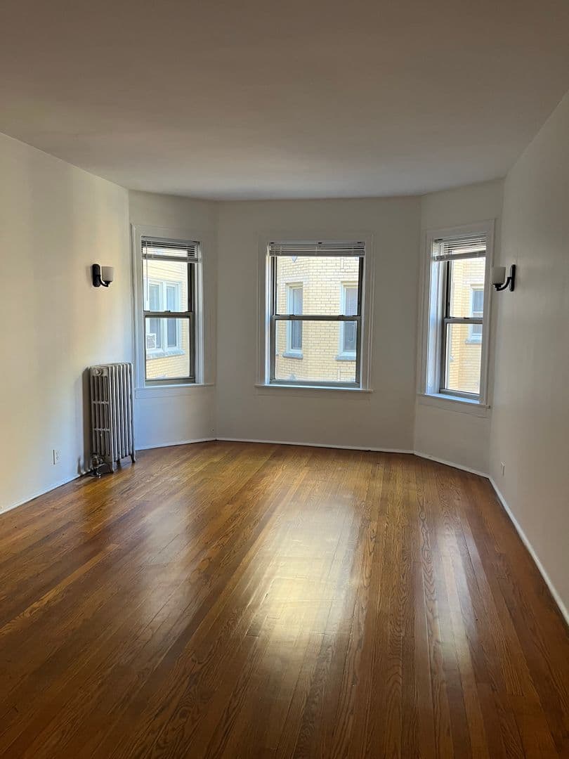 Chicago Apartment: 1623-33 W. Lunt