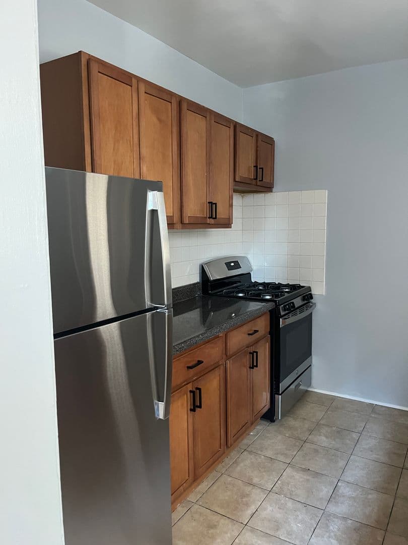Chicago Apartment: 1623-33 W. Lunt