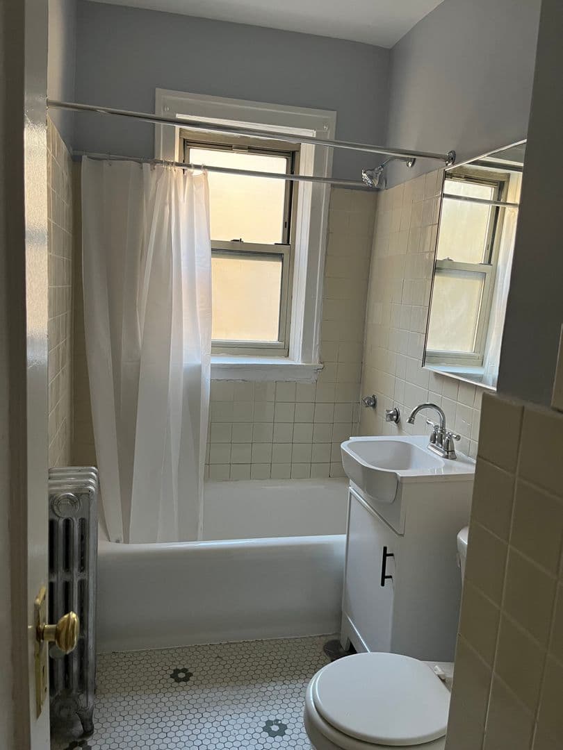 Chicago Apartment: 1623-33 W. Lunt