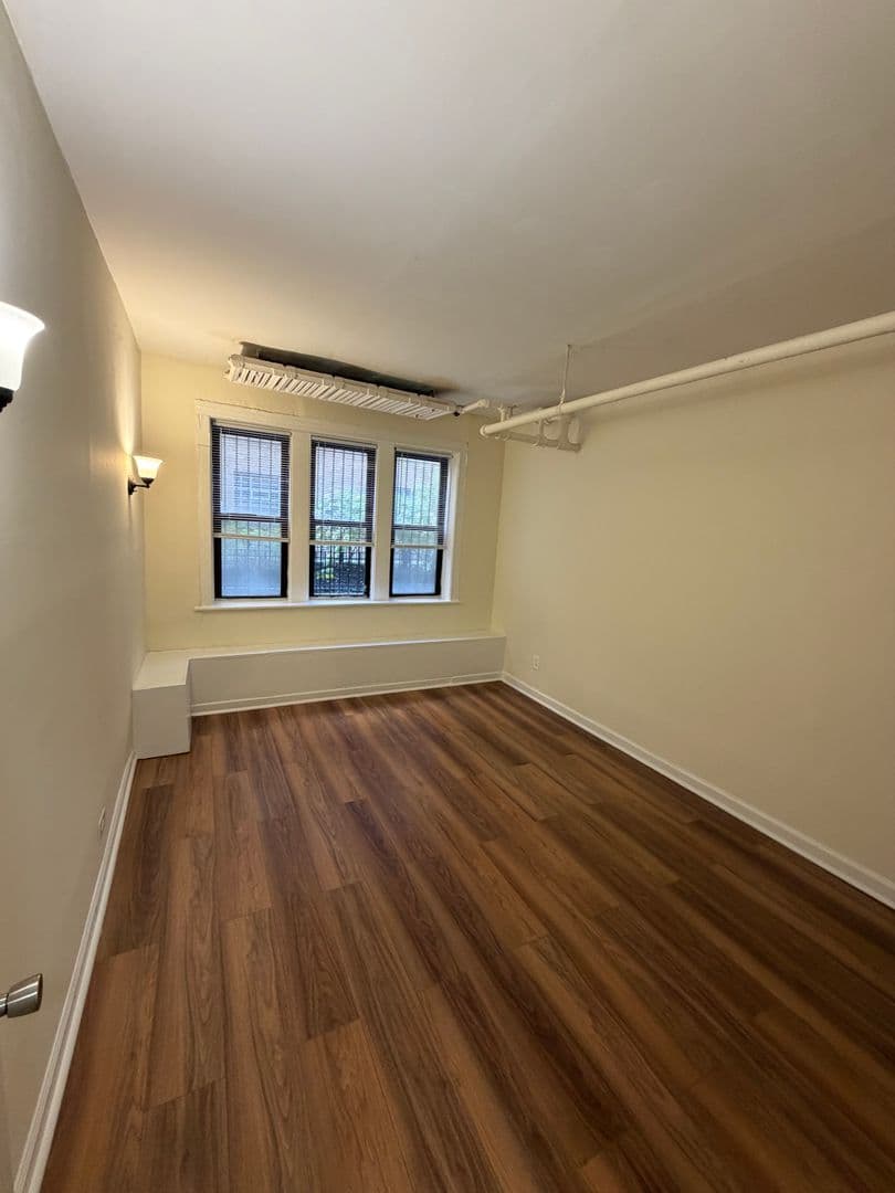 Chicago Apartment: 5050-58 N.Kenmore