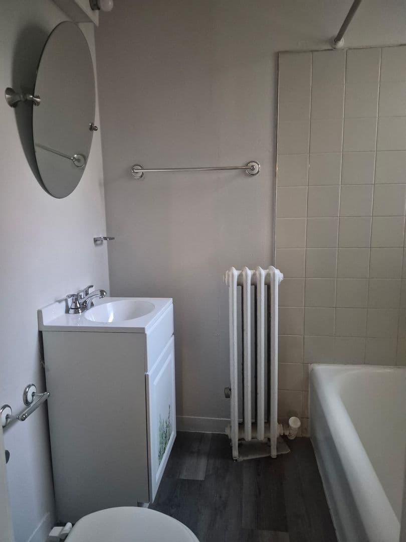 Chicago Apartment: 5210-14 South Woodlawn Avenue