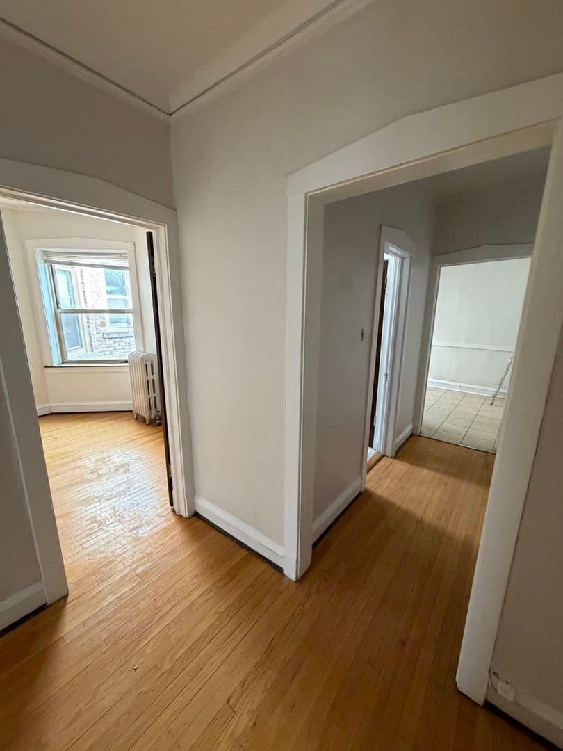 Chicago Apartment: 7665-69 N. Sheridan