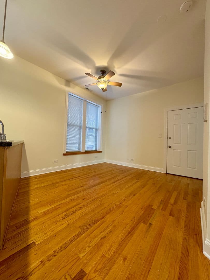 Chicago Apartment: 1739 W. Addison